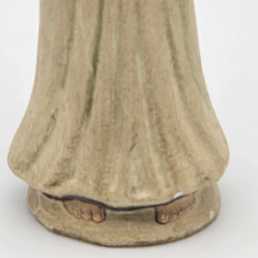 Vaillancourt Folk Art Praying Angel‎ With Wings Figurine 1993 #121